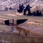 Vidange de 1985 du lac de Guerl&eacute;dan